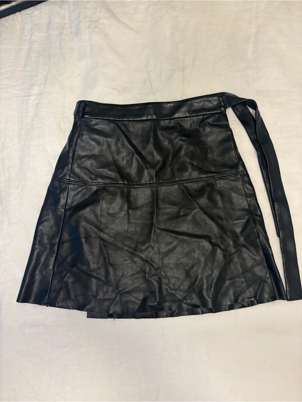 Aritzia Wilfred Free Vegan Leather Mini Wrap Skirt Black